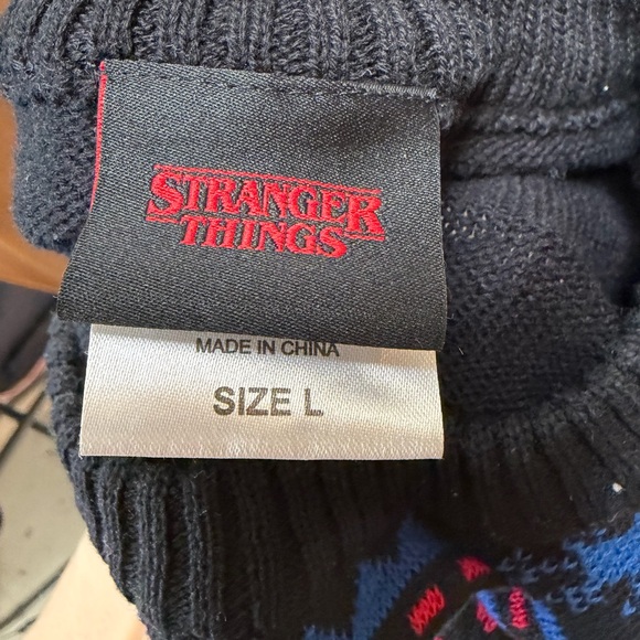 Men’s Netflix Stranger Things Black and Blue Sweater—Size L - Picture 3 of 8
